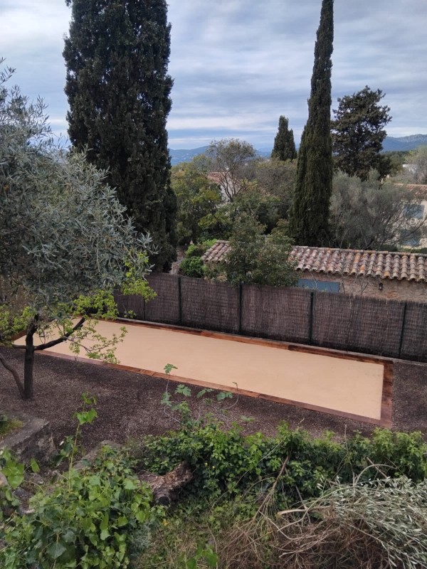 comment construire un terrain de pétanque dans son jardin à Sollies pont et alentours 