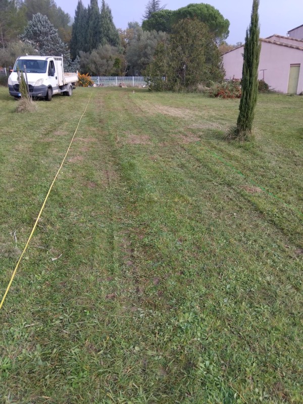 chemin d’accès d’une maison avec décapage des terres et pose de rabotage d’enrobé à Brignoles