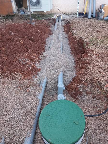 A Garéoult proche de Rocbaron installation d’une fosse toutes eaux modèle ECOFLO 5EH Pack