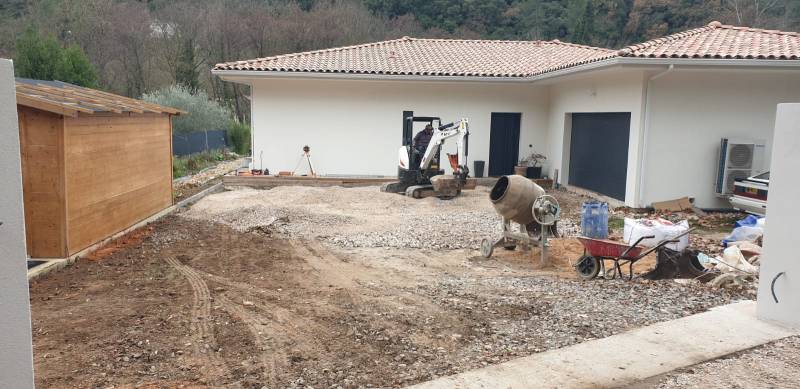 Avant aménagement accès maison à Solliès Toucas dans le Var 83
