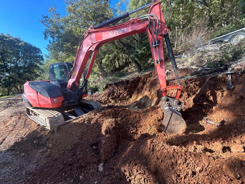 Travaux de Démolition restanque et création plateforme pour futur parking dans le var à Rocbaron