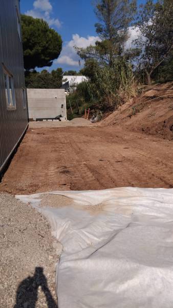 Nivellement terrain aprés l'installation d'un bassin de rétention en cagette à la syne sur mer dans le var