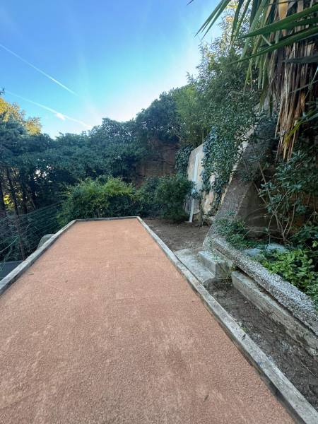 Création d’un terrain de pétanque paysager au Lavandou proche Hyères