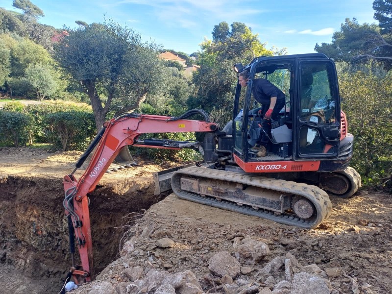 Terrassier pour fondation maison à Hyères dans le Var