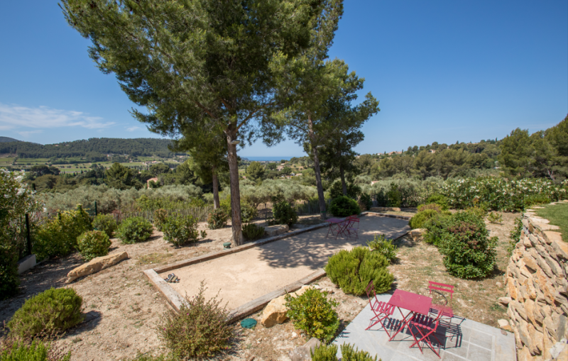 Quel budget pour un terrain de pétanque dans son jardin dans le Var 83 ?