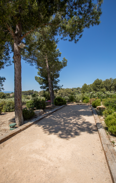 Terrain de pétanque : aménager un espace de loisir chez vous dans le Var